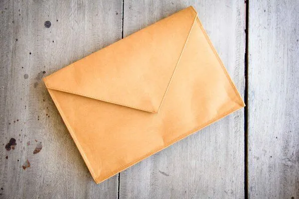 BY COPALA BY COPALA Laptop-Hülle 15–16 Zoll aus waschbarem Kraftpapier mit Magnetverschluss – Produktbild 2 von 4