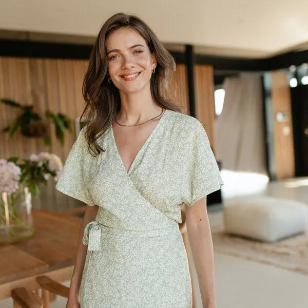 NORDLICHT NORDLICHT Wickelkleid Anni mit Blumenmuster aus 100% Ecovero, Grün, – Produktbild 1 von 4