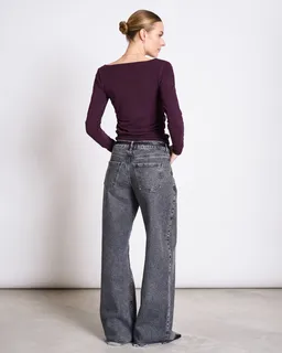 JAN N JUNE JAN 'N JUNE Damen vegan Longsleeve Asymmetrisch Casma Cherry Lacquer – Produktbild 1 von 1