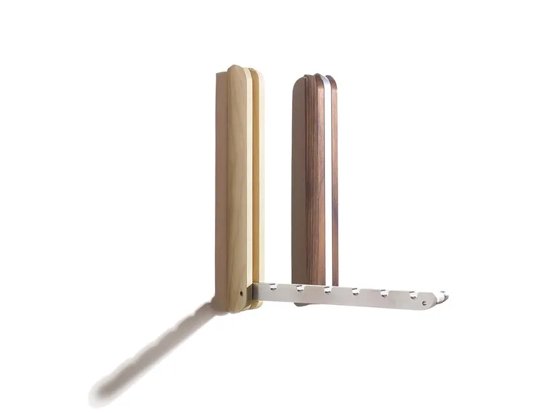 Side by Side Side by Side Garderobenhaken, Nussbaum/Aluminium – Produktbild 1 von 1