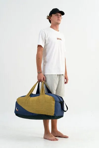 Ticket to the Moon Ticket to the Moon MOON CARRIER – Dufflebag aus recyceltem Material (40 L), Dunkelblau-sparkling gold, – Produktbild 3 von 4