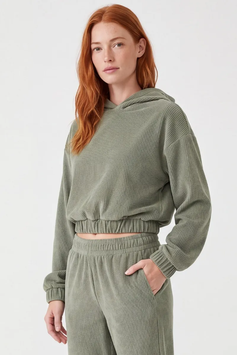 ORGANICATION ORGANICATION Damen vegan Kurzer Hoodie Aus Cord Olivgrün, Grün, – Produktbild 2 von 2