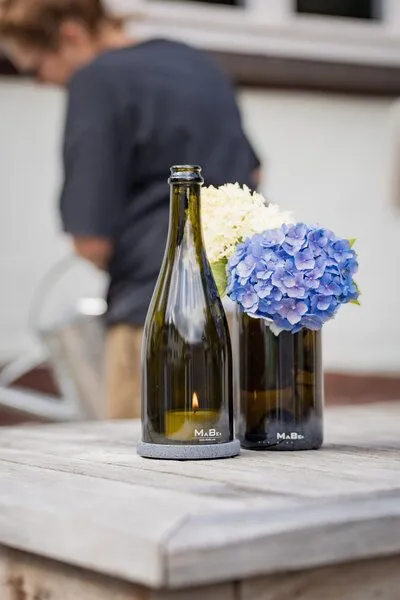 MaBe MaBe Vase aus der Champagner Flasche, Oliv, – Produktbild 3 von 4