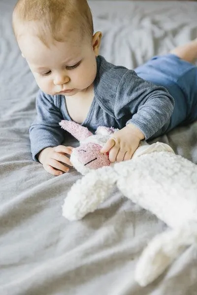 Efie Efie Spiel & Kuschelkissen, Einhorn, – Produktbild 4 von 4