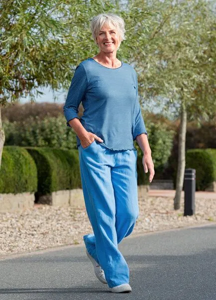 Heidekönigin Heidekönigin weite Leinenhose, Navy, – Produktbild 3 von 4