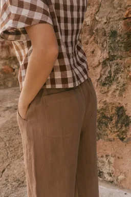 AmourLinen AmourLinen Damen vegan Hose Straight Barbora Rosy Brown – Produktbild 1 von 1