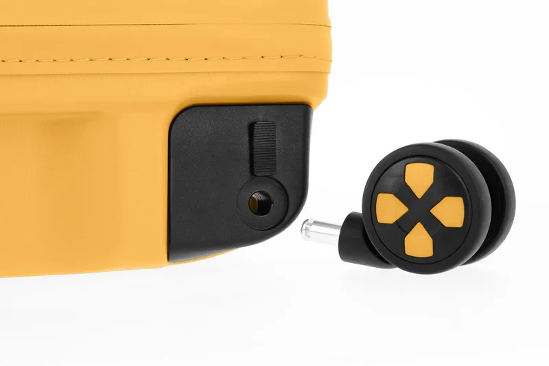 IMPACKT IMPACKT IP1 Koffer M, 4-Rollen Sunset yellow, Yellow, – Produktbild 1 von 1