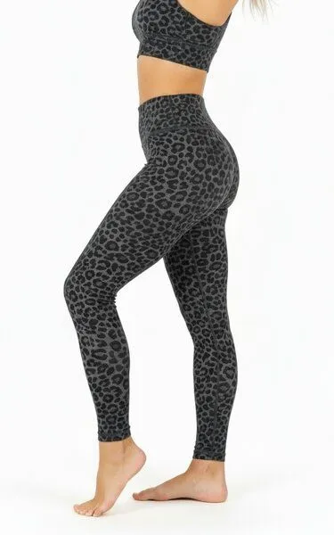 Yoga Hero Yoga Hero Leggings Leopard ecoNYL, Hellgrau, – Produktbild 4 von 4