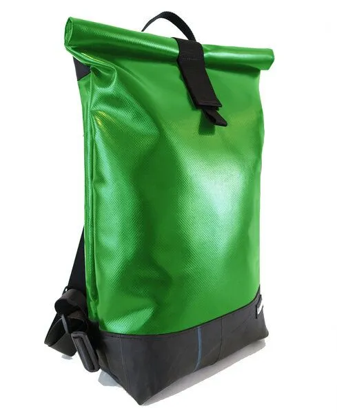 Leonca Leonca Rollrucksack aus LKW-Plane in 11 Farben/3 Größen, Grün, – Produktbild 1 von 3