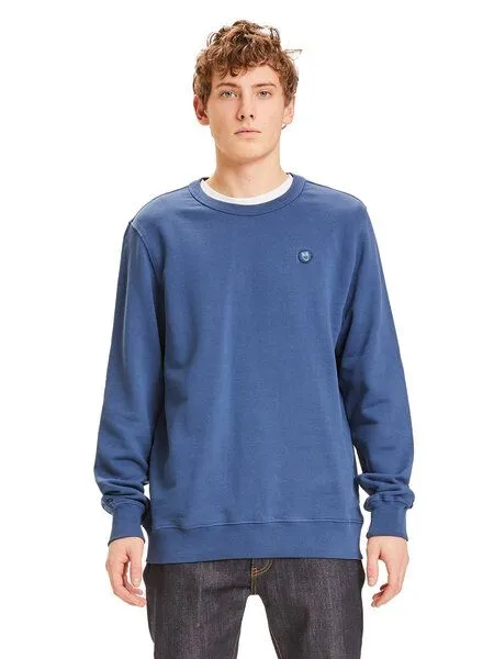 KnowledgeCotton Apparel KnowledgeCotton Apparel Sweatshirt - ELM basic badge sweat - aus Bio-Baumwolle, Dunkelblau (dark denim), – Produktbild 3 von 4
