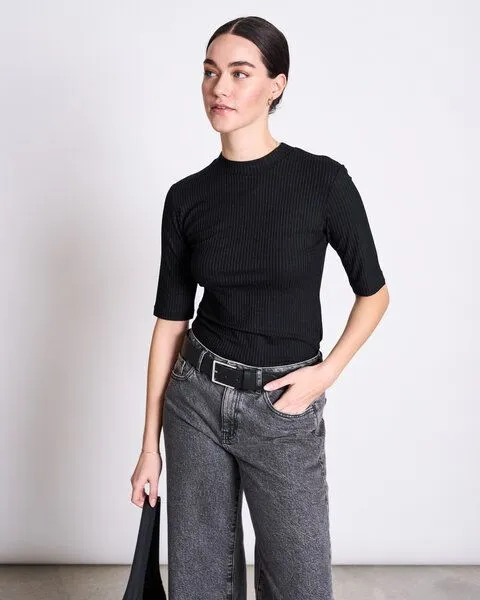JAN N JUNE JAN N JUNE T-Shirt NINA aus Lyocell gerippt, Schwarz, – Produktbild 1 von 4