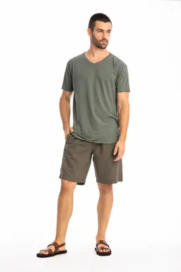 RAVENS VIEW IBIZA RAVENS VIEW IBIZA Herren vegan T-Shirt Azure V-Ausschnitt Olivgrün – Produktbild 1 von 1