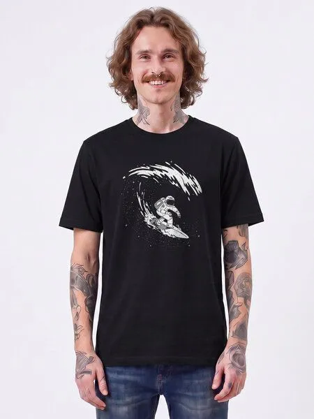 watapparel watapparel T-Shirt Unisex Surfing Spaceman, Black, – Produktbild 2 von 2