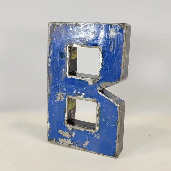 Moogoo Creative Africa Moogoo Creative Africa Buchstabe "B" aus recycelten Ölfässern | 22 oder 50 cm | verschiedene Farben | Upcycling | handgemacht & fair, Blau, – Produktbild 1 von 1