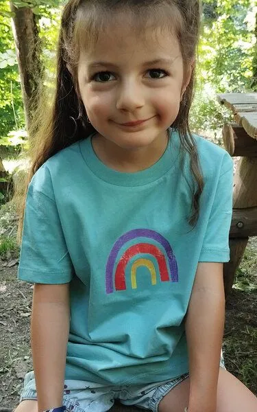 MelaDi MELAdi Kinder Shirt aus Biobaumwolle - Regenbogen auf Türkis Kopie – Produktbild 2 von 4
