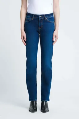 Kings Of Indigo Kings of Indigo Damen vegan Jeans Emiko Eldorado Washed Dunkelblau – Produktbild 1 von 1