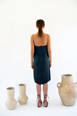 Neu Nomads Neu Nomads Damen vegan Slip Dress Julianne Boxy Midnight – Produktbild 1 von 1