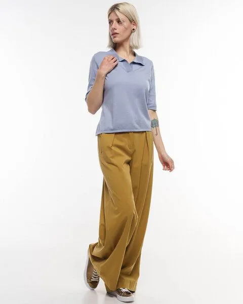 Alma & Lovis Alma & Lovis Feines Strick-Poloshirt aus reiner Bio-Baumwolle | Cotton Polo-Shirt, Cosmic sky (blau), – Produktbild 2 von 4