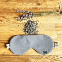 Burst Burst Schlafmaske wahlweise mit Lavendel, Zirbenholz oder Rosenblütenblätter, Stone (grau), – Produktbild 1 von 4