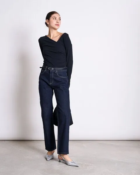 JAN N JUNE JAN N JUNE Asymmetrisches Baumwoll-Longsleeve CASMA, Schwarz, – Produktbild 1 von 3