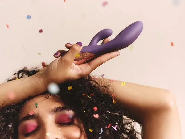 LELO LELO Stoßender Rabbit-Vibrator INA Thrust, Schwarz, – Produktbild 4 von 4