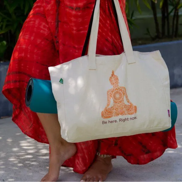 Divasya Divasya Shopper-Bag aus Biobaumwolle mit Yogamotiven, Golden buddha, – Produktbild 2 von 4