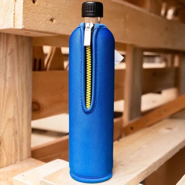 Dora's Dora's Dora’s Glas-Trinkflasche mit Neoprenbezug (0,5l) – Isoliert & Stylisch, Blau, – Produktbild 3 von 3