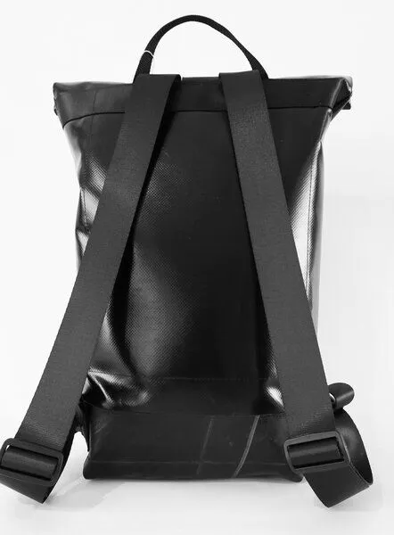 Leonca Leonca Rollrucksack aus LKW-Plane in 11 Farben/3 Größen, Schwarz, – Produktbild 4 von 4