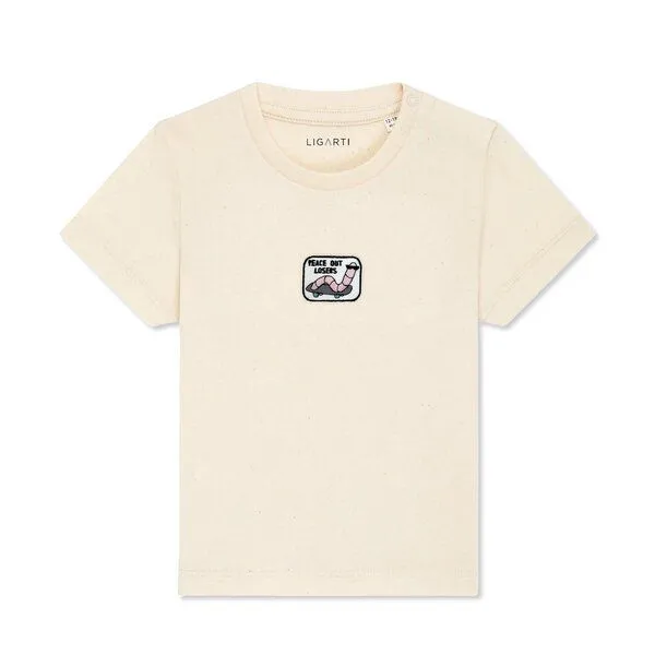 LIGARTI LIGARTI Babyshirt - Ollie die Skater-Wurm, Sand, – Produktbild 1 von 3