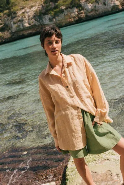 AmourLinen AmourLinen Molly Leinenhemd mit übergroßem Kragen, Senf, – Produktbild 1 von 4