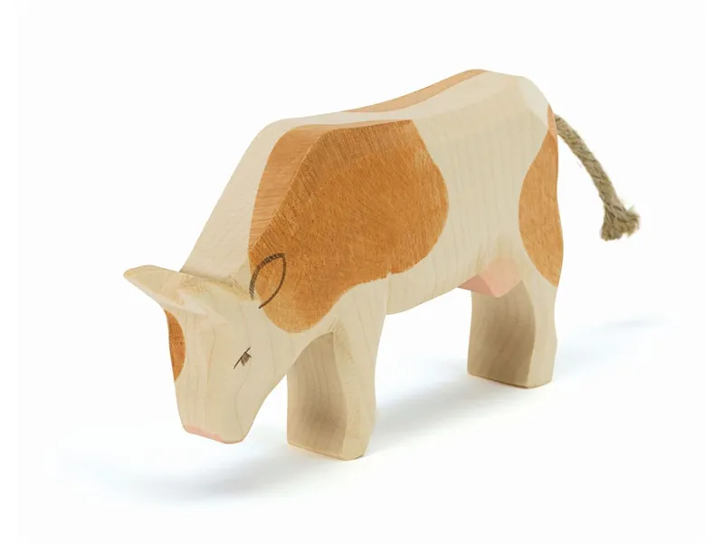 Ostheimer Ostheimer Kuh (braun, fressend) 8,5 cm Laubholz – Produktbild 1 von 1