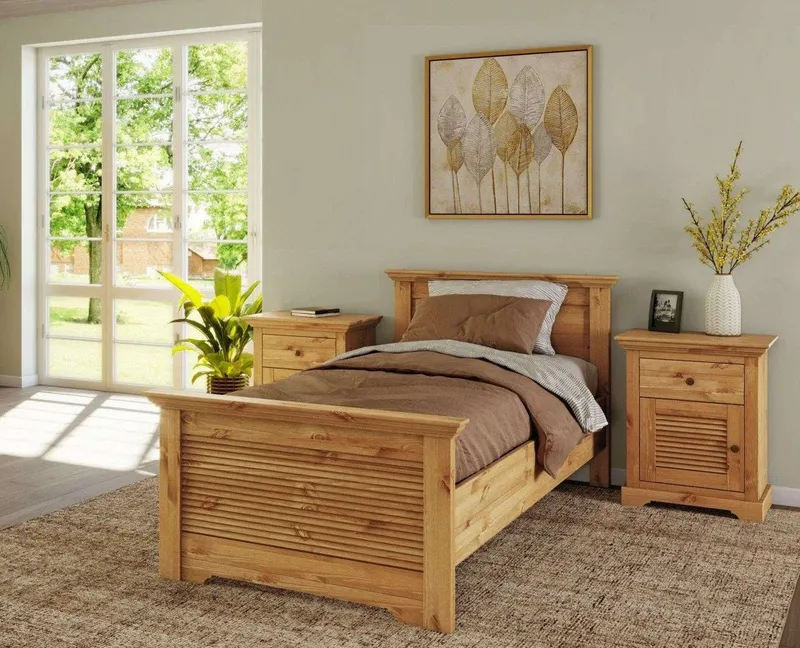 OTTO home Bett Rauna, Landhausstil, edles Design mit Lamellen und Kassetten, 2 Farben (Breite/Belastbarkeit 180cm=220 KG, 90cm=120KG), FSC® zertifiziertes Kieferholz, massive Qualität mit Lattenrost, Beige, – Produktbild 1 von 8