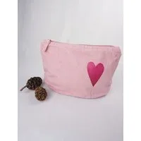 MelaDi Meladi Vintage Accessoire-Tasche aus Biobaumwolle - Rotes Herz auf Vintage-Rose – Produktbild 1 von 1
