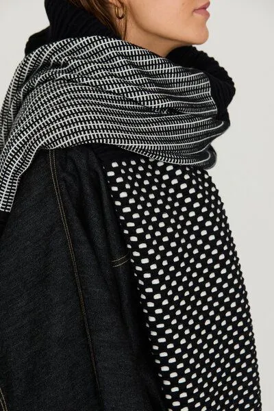 SKFK SKFK Belar Scarf, Schwarz weiß, – Produktbild 3 von 3