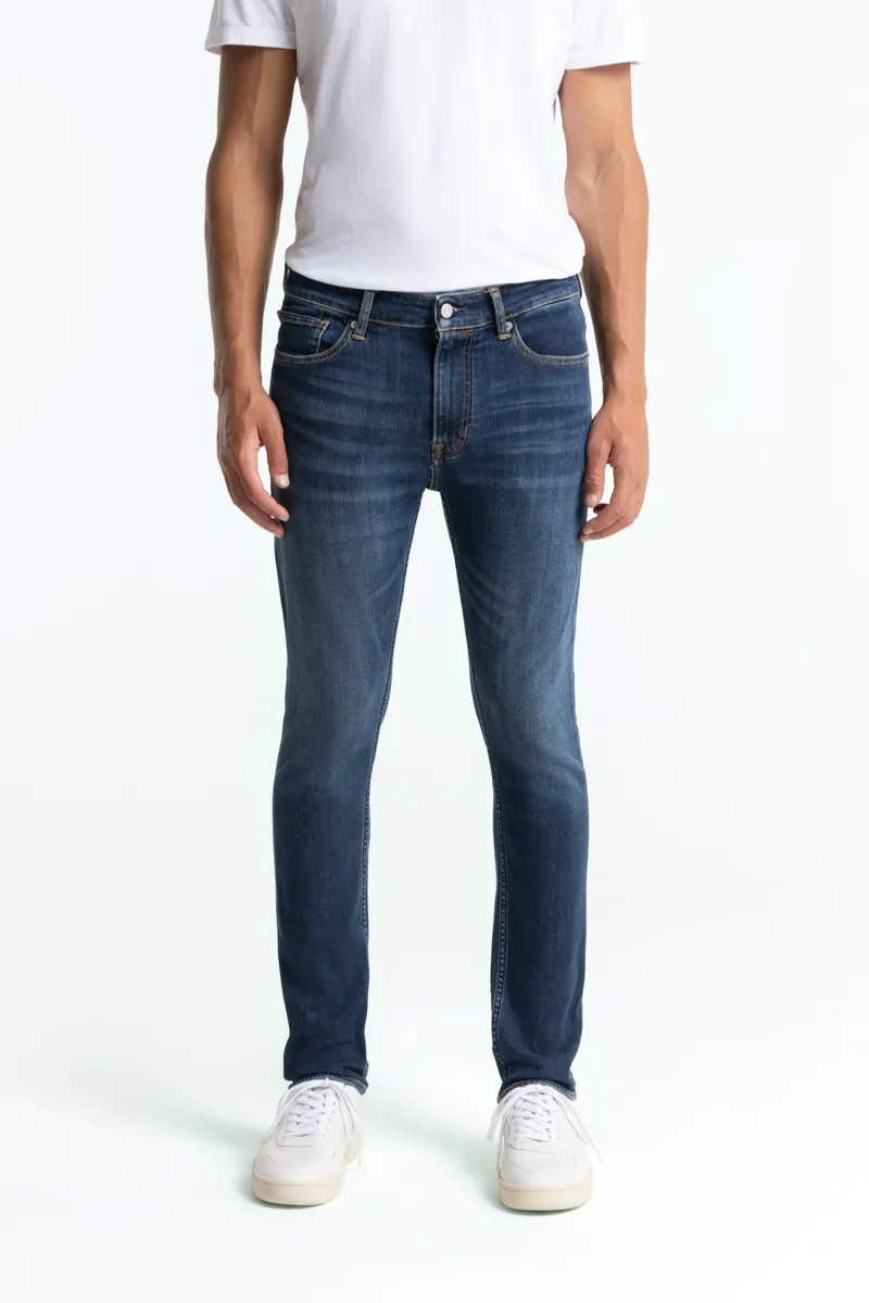 Kings Of Indigo Kings of Indigo Herren vegan Jeans John Clean Medium Washed Blau, Extra dunkelblau, – Produktbild 2 von 2