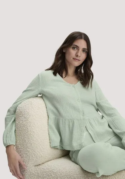 hessnatur hessnatur Musselin Pyjamabluse PURE COMFORT aus reiner Bio-Baumwolle, Liliengrün, – Produktbild 5 von 5