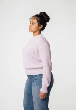MELA MELA Damen vegan Rippenstrickpullover Manika Flieder – Produktbild 1 von 1