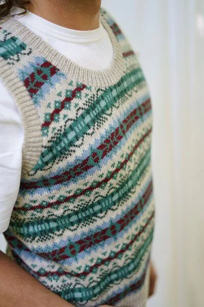 Haus of Namaste Haus of Namaste Fair-Isle-Pullover in Haferflocken und Waldgrün | 100 % handgesponnene Lammwolle | Nachhaltig und ethisch – Produktbild 2 von 4