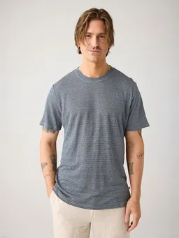KnowledgeCotton Apparel KnowledgeCotton Apparel Gestreiftes T-Shirt aus Bio-Leinen – Produktbild 1 von 1