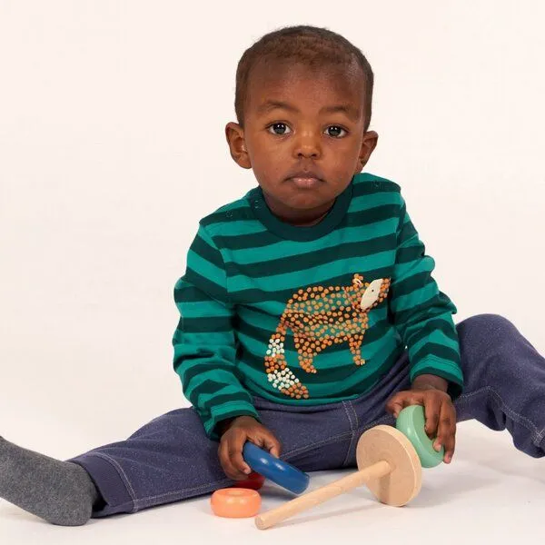 Sense Organics Sense Organics Baby Langarmshirt, Modell ELAN, Petrolgrün geringelt mit waschbär, – Produktbild 2 von 4