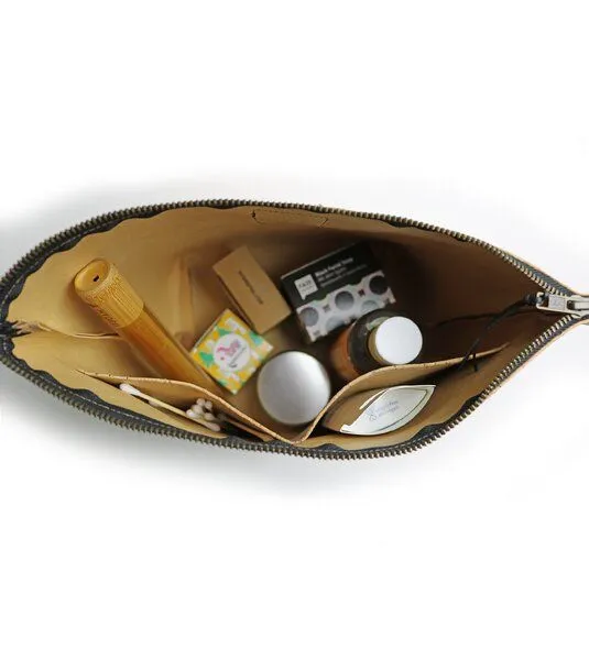 Gary Mash Gary Mash „On the go“ – Große Kulturtasche mit Inhalt – Produktbild 3 von 6