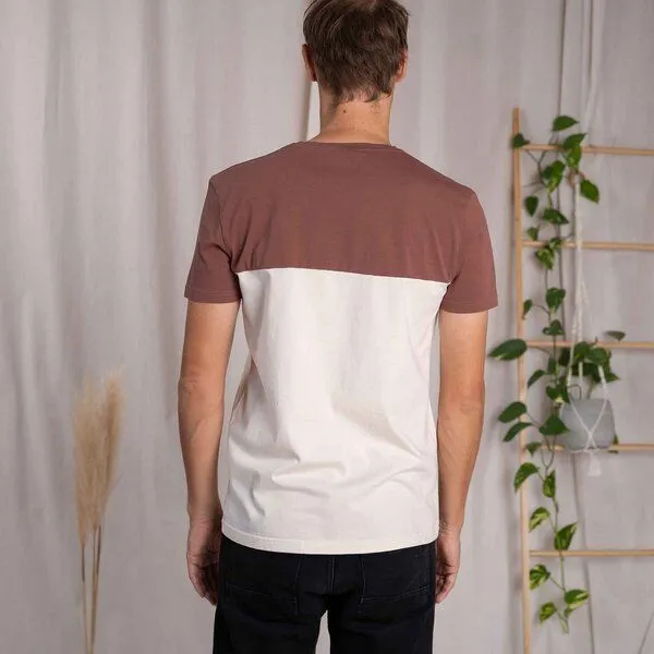 Vresh Clothing Vresh Clothing Olav - Classic Fit Colourblock T-Shirt aus Biobaumwolle, Rotbraun/ecru, – Produktbild 2 von 4