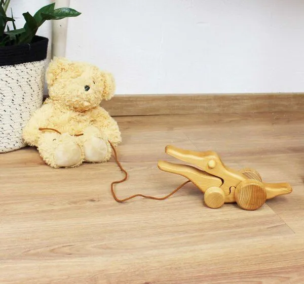 Mitienda Shop Mitienda Shop Ziehtier Krokodil Sammy aus Holz – Produktbild 2 von 2
