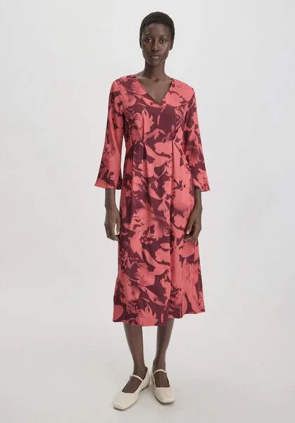 hessnatur hessnatur Print Kleid Midi Relaxed aus reiner LENZING ECOVERO Viskose, Mahagoni, – Produktbild 1 von 4