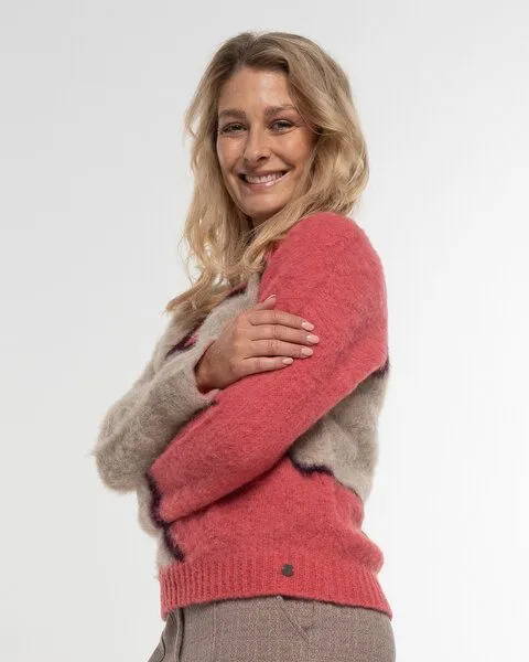 Alma & Lovis Alma & Lovis Color-Block Pullover aus gebrushtem Alpakastrick | Jaquard Pulli, Cherry (pink-natur), – Produktbild 4 von 4
