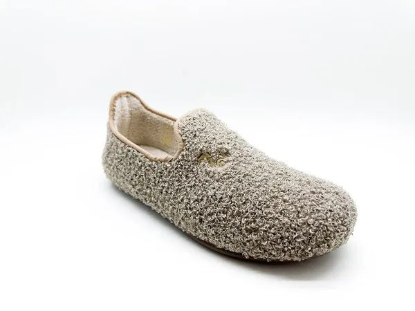 thies Veganer "thies ® Rec Teddy Closed Slipper" aus ultraweichem, recyceltem Fell, Truffle, – Produktbild 3 von 4