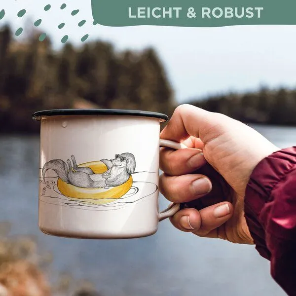 LIGARTI Emaille Tasse – Urlaubshund – LIGARTI Tiermanufaktur – Produktbild 4 von 4