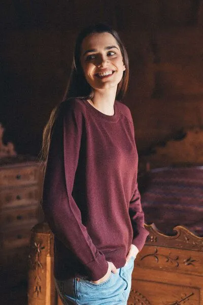 Kopyto Kopyto JENOT - Klassischer Damenpullover aus 100% Merinowolle, Bordeaux, – Produktbild 1 von 4