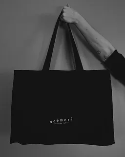 noemvri fashion label noemvri fashion label Logo Tote Bag / Shopper – Produktbild 1 von 1