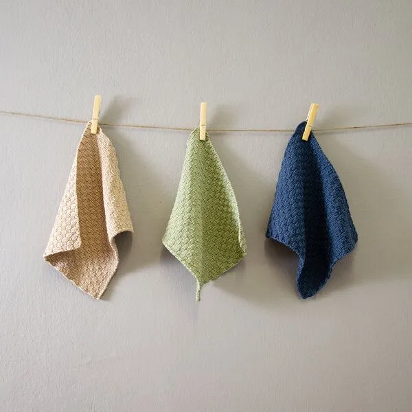 Kumanu - von Natur aus gut Kumanu - von Natur aus gut 2er Set, gestricktes Spültuch "Wischwilli" | 23x23cm | aus Bio-Baumwolle, Graugrün, – Produktbild 2 von 3